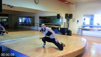 [Image: 112304252_Gunina_Vika_Dance.jpg]