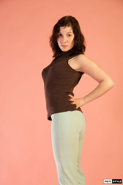 [Image: 112978052_Fetistyle_Jenny_003.jpg]