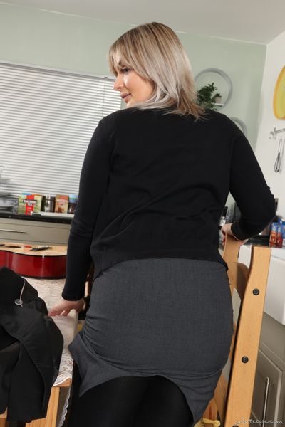 [Image: 128459376_0043.jpg]