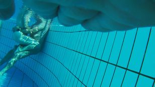 underwater_voyeur_in_sauna_pool 07ots85fvw