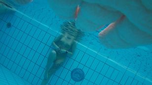 underwater_voyeur_in_sauna_pool 37ots9723l