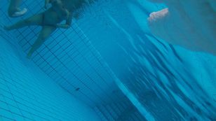 underwater_voyeur_in_sauna_pool 27otsjdnfn