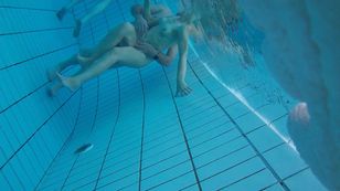 underwater_voyeur_in_sauna_pool m7otsjfxei