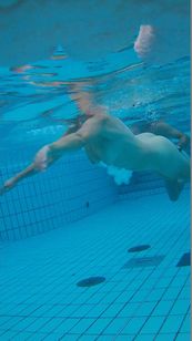 underwater_voyeur_in_sauna_pool g7otsj3mnp