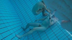 underwater_voyeur_in_sauna_pool w7otsj4n7a