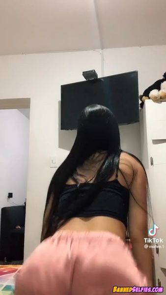 Andrea – First Time Nude Video