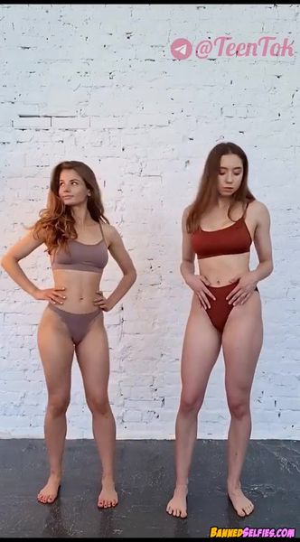 Ashly – Sexy Babe Strips