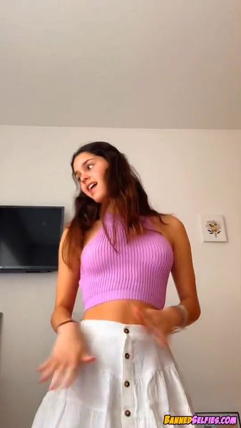 Gabriela – Banned Nude Tease Shy Young Girl On Tiktok