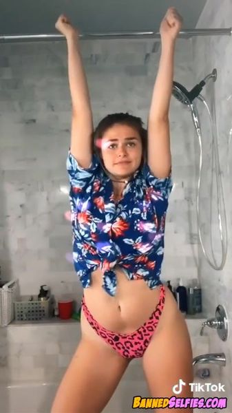 Jewel – Private Show For Her Boyfriend On Instagram