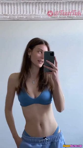 Marie – Sexy Babe Strips Tiktok 1