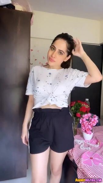 Phoebe – 18 Year Old Highschool Babe Nude On Tiktok