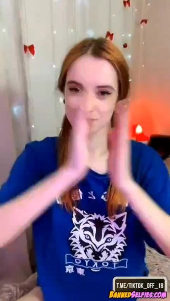 Riley – Amazing 19 Years Old Teen Babe Nude Instagram Selfie