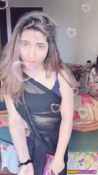 Skye – Private Show