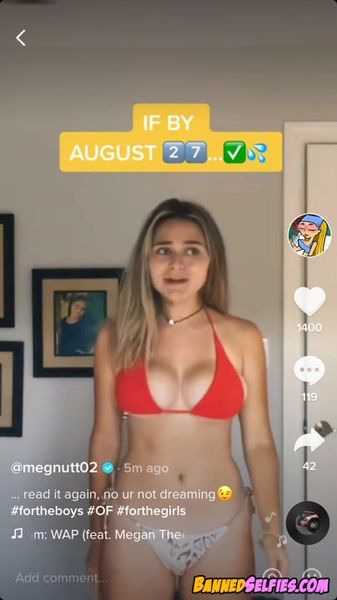 Sydney – Coed Shows The Goods On Tiktok