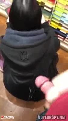 Video Public Store Cum Flash On Asian Girls Back Uflash Tv