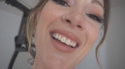 k2s-sasha-curves-a-post-workout-snack-for-a-hungry-giantess-phun