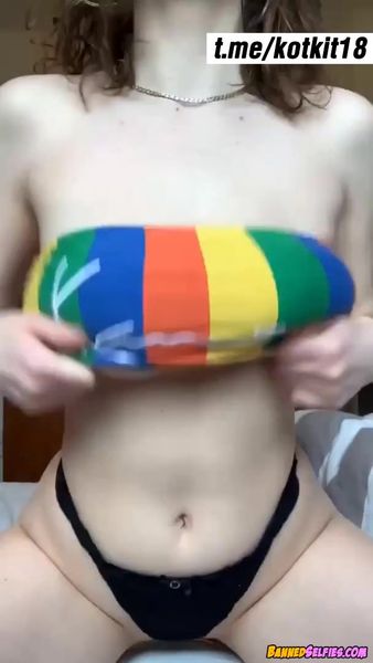 Paloma – Epic 20 Years Old Cheerleader Girl Nude Instagram Selfie